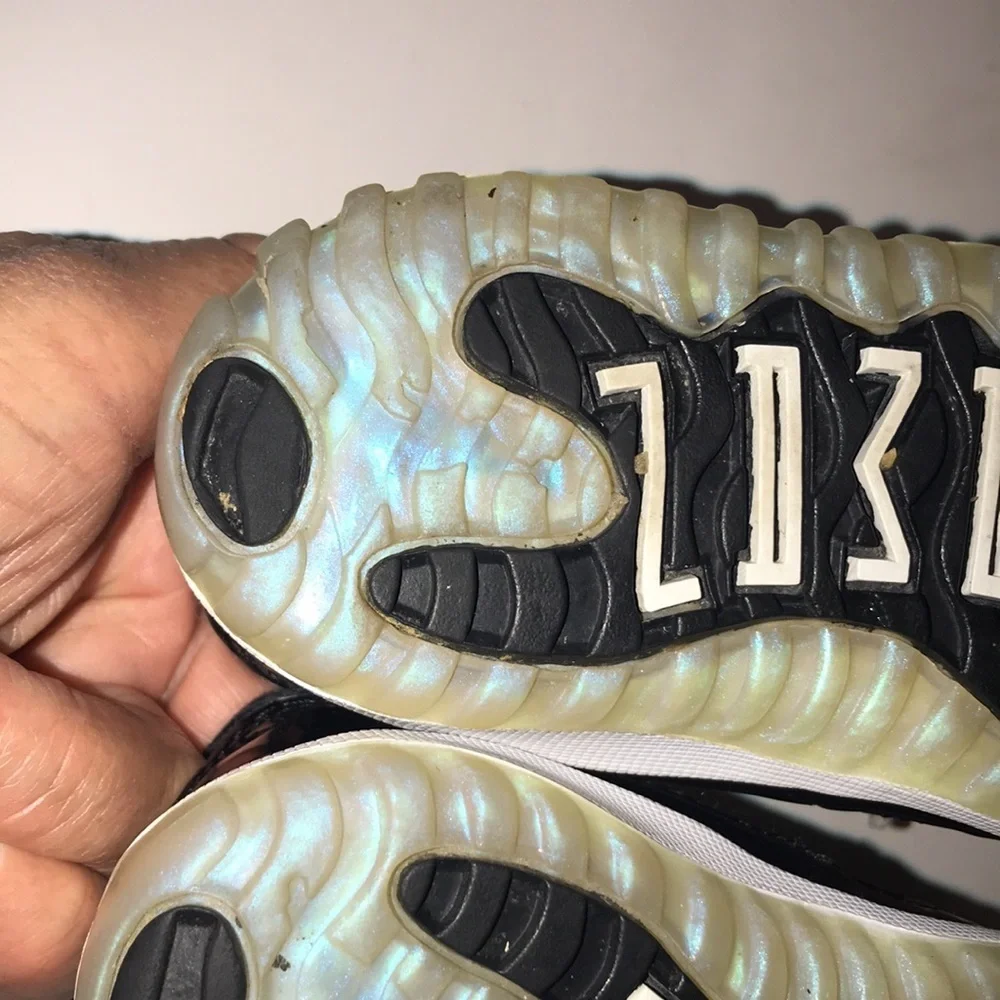 Boy’s Jordan 11 Retro Concord Sneakers